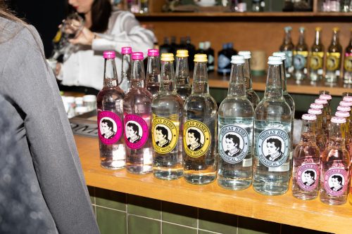 Visitors to the ELFS fashion show enjoyed refreshing cocktails based on Thomas Henry tonic